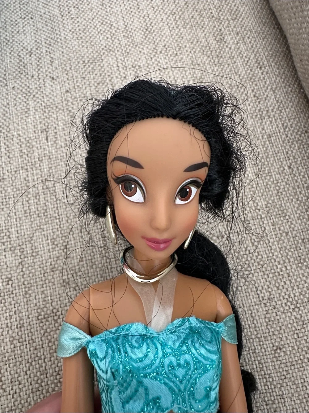 Disney Store exclusive Aladdin Princess Jasmine doll